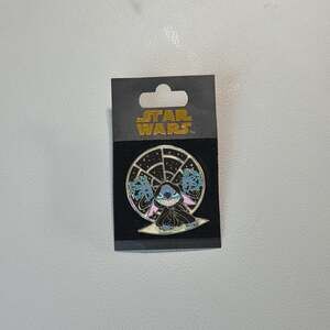 Disney Star Wars "Stitch as Emperor Palpatine" Pin~BRAND NEW ON CARD!! 2007